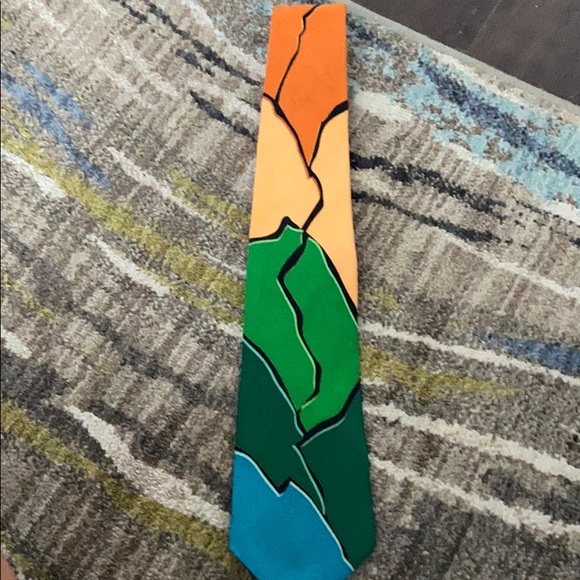 “No boundaries” tie - Picture 2 of 3